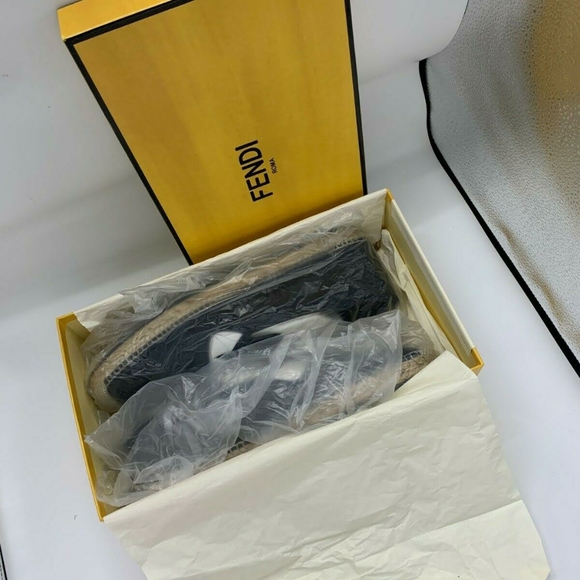 Men's Fendi Espadrille - Picture 3 of 5